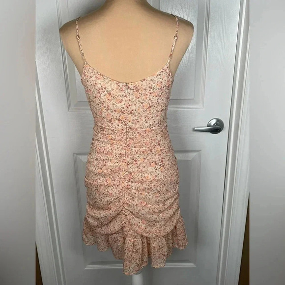 NWT LUSH Apricot Floral Ruched Mini Dress - Picture 8 of 9